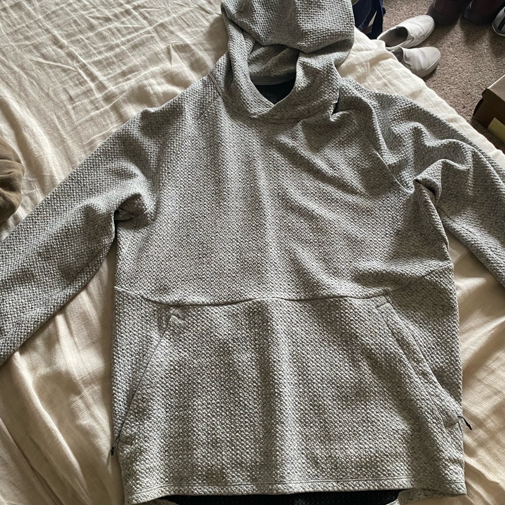 Lululemon men’s pullover textured hoodie